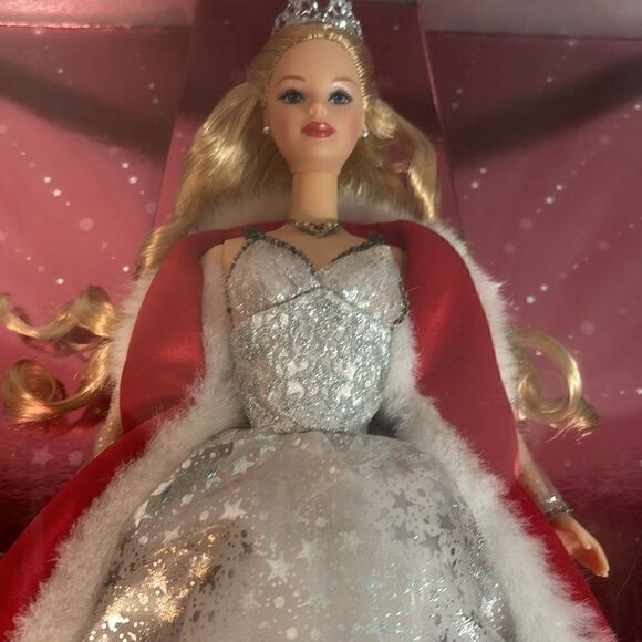 2001 Holiday Celebration Barbie Special Edition NEVER OPENED BRAND NEW !!! - Picture 5 of 6